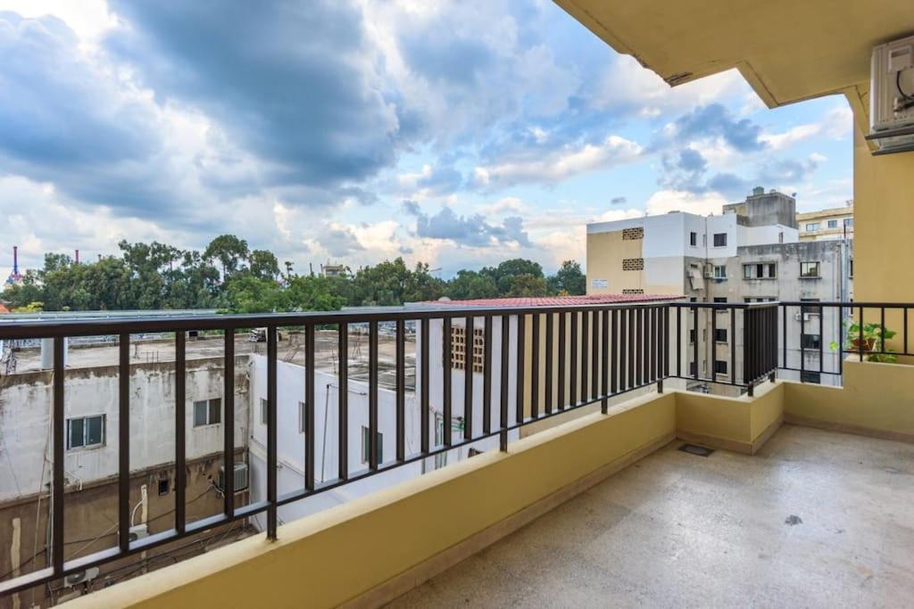 Perla's 2-br In Mar Mikhael Apartment Beirut