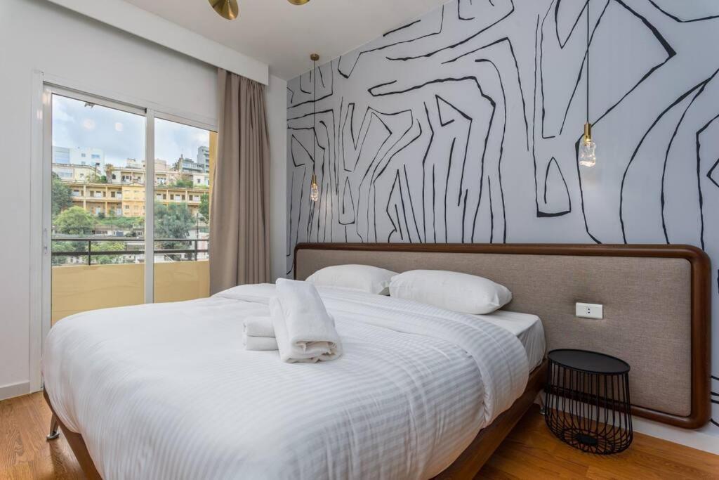 Perla's 2-br In Mar Mikhael Apartment *